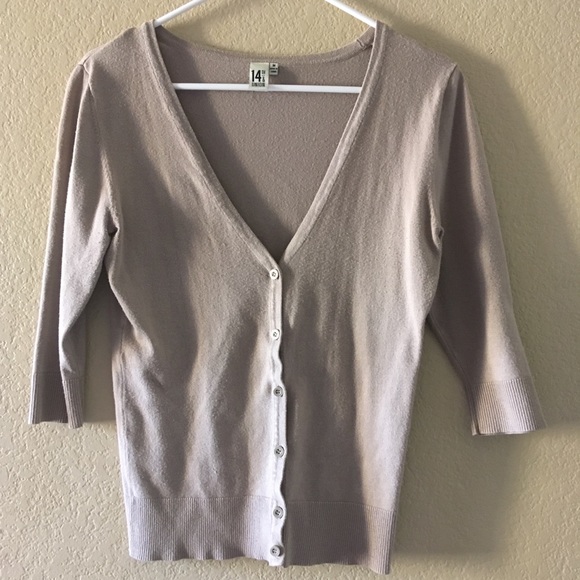 Cardigan - Picture 1 of 2
